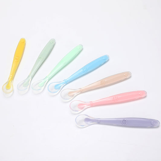 Cuillère en silicone pour bébé - douce, sans BPA, facile à tenir